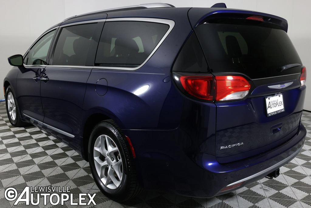 Used 2019 Chrysler Pacifica Touring-L Plus FWD image 7