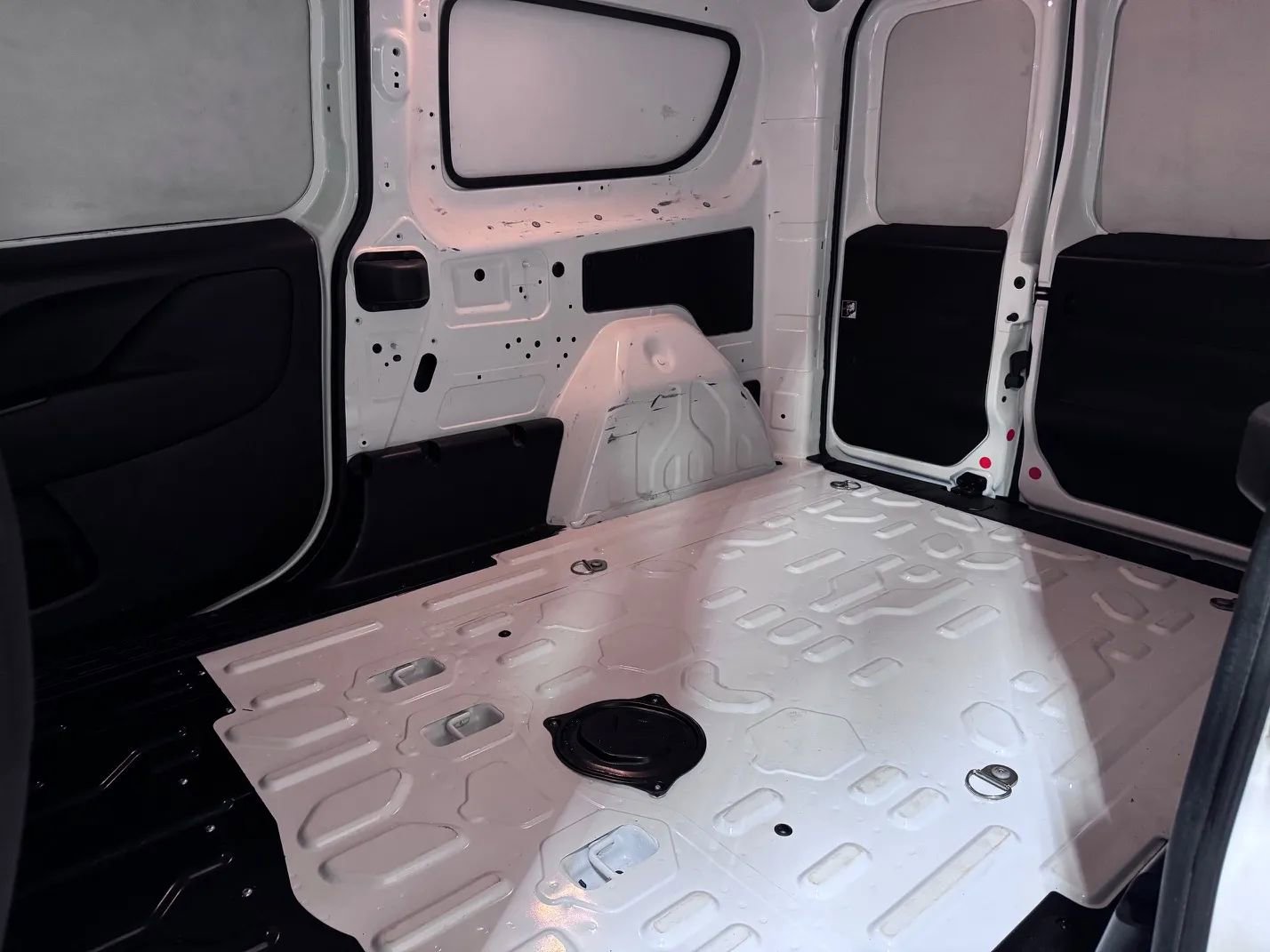 Used 2017 RAM ProMaster City Tradesman w/ Rear Back-up Camera Group FWD image 17
