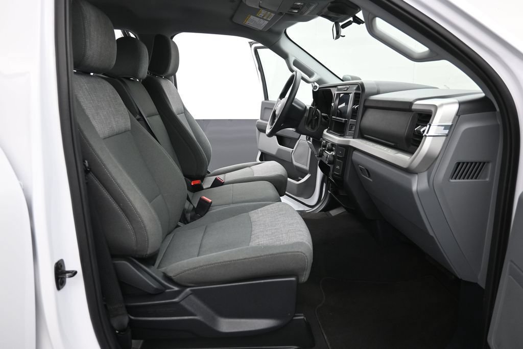Certified 2025 Ford F250 XLT AWD/4WD image 10