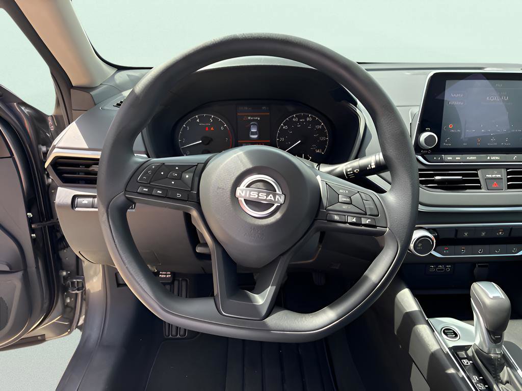 Used 2025 Nissan Altima 2.5 S image 21