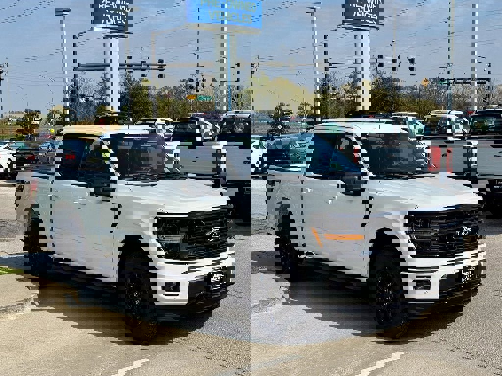 New 2025 Ford F150 XLT w/ Equipment Group 302A MID image 6