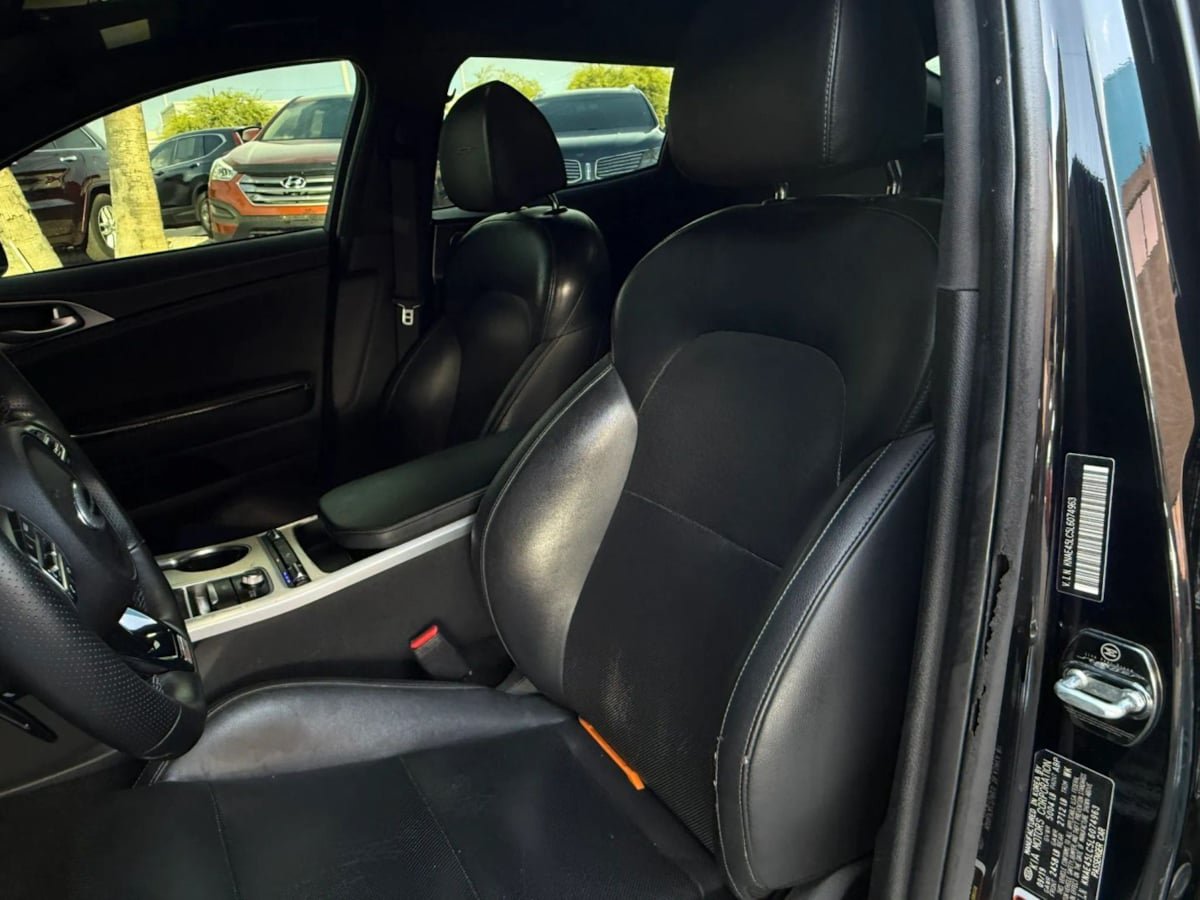 Used 2020 Kia Stinger GT1 RWD image 41