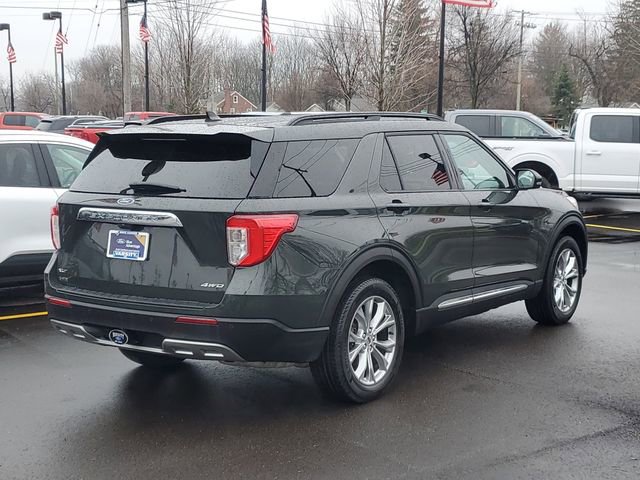 Certified 2024 Ford Explorer XLT w/ Equipment Group 202A AWD/4WD image 4