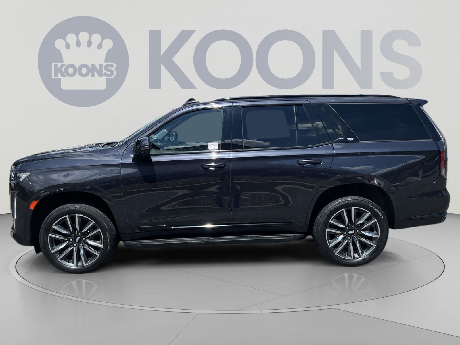 Used 2023 Cadillac Escalade Sport Platinum w/ Heavy-Duty Trailer Package AWD/4WD image 2