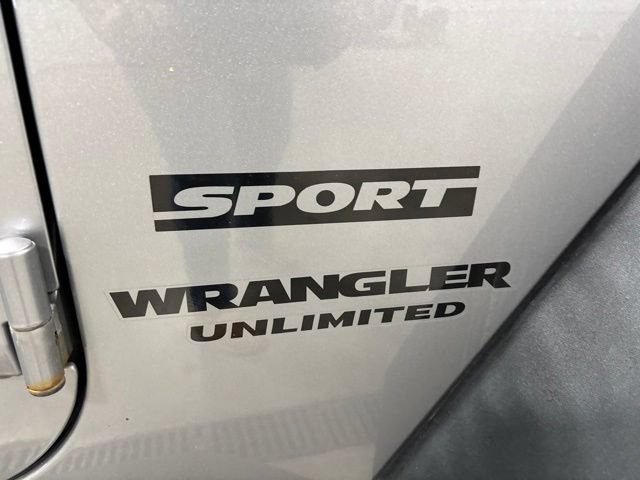 Used 2015 Jeep Wrangler Unlimited Sport w/ Quick Order Package 24S AWD/4WD image 5