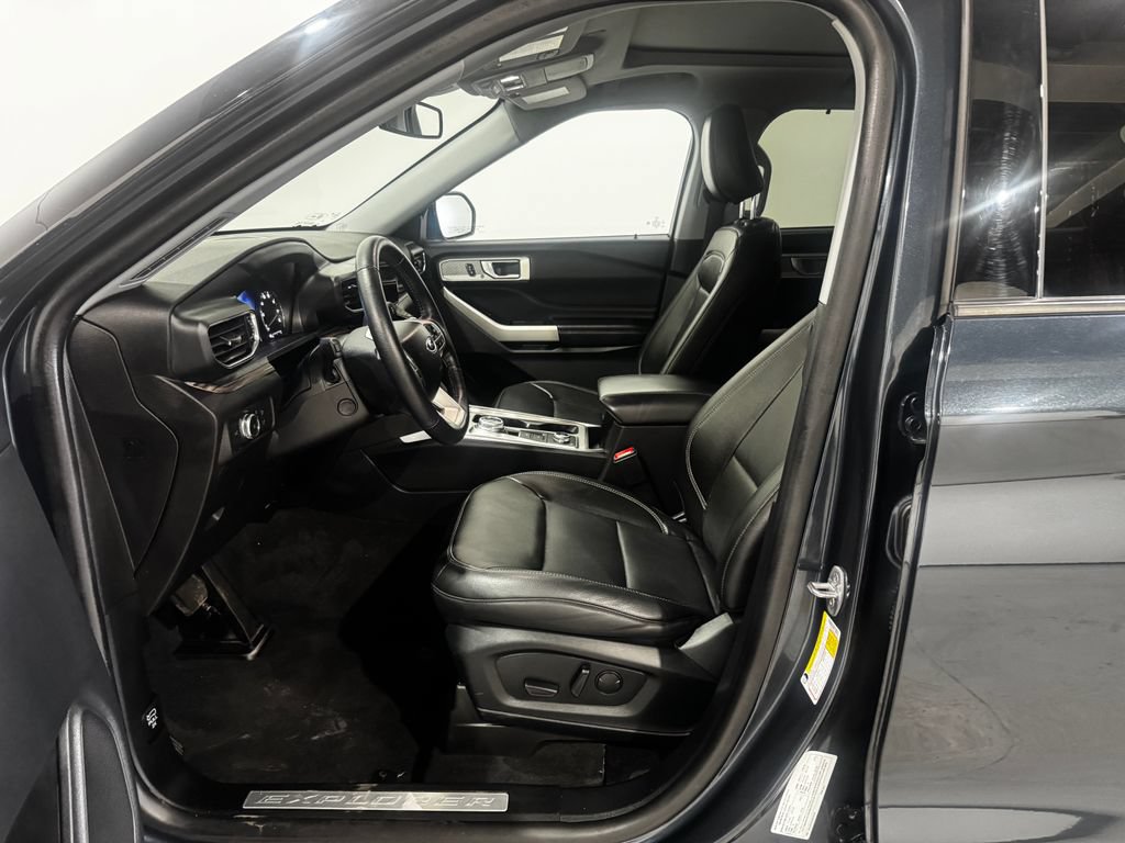 Used 2022 Ford Explorer Limited w/ Class IV Trailer Tow Package AWD/4WD image 14