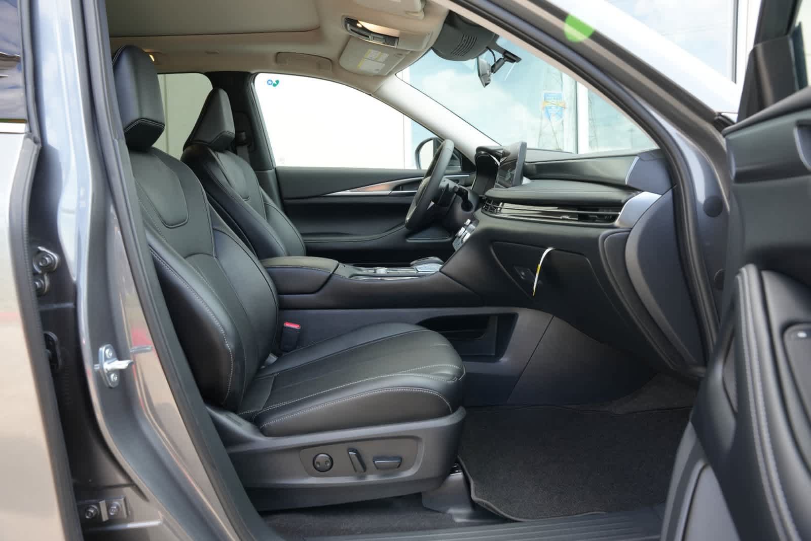 Certified 2027 INFINITI QX60 Pure w/ Cargo Package FWD image 21