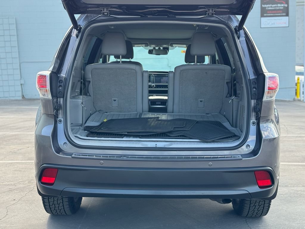 Used 2015 Toyota Highlander Limited Platinum image 13