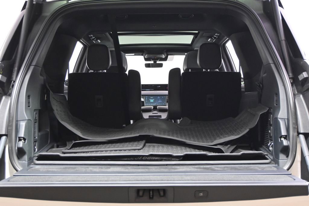 New 2025 Lincoln Navigator Reserve w/ Jet Appearance Package image 19