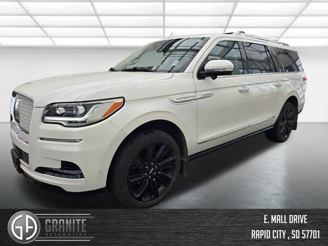 Used 2023 Lincoln Navigator L Reserve image 1
