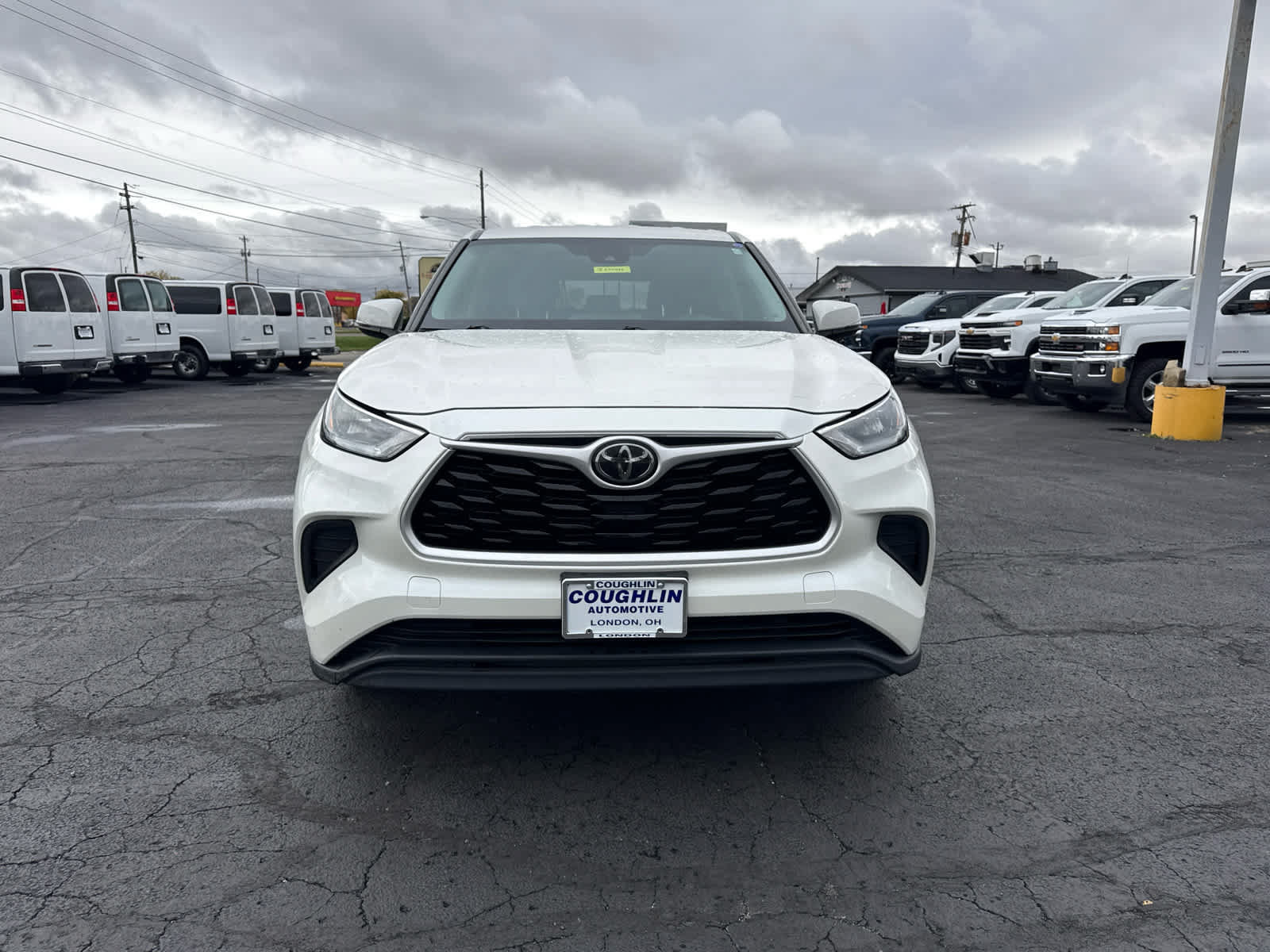 Used 2020 Toyota Highlander L AWD/4WD image 8