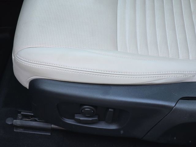 Certified 2025 Land Rover Discovery Sport S image 31