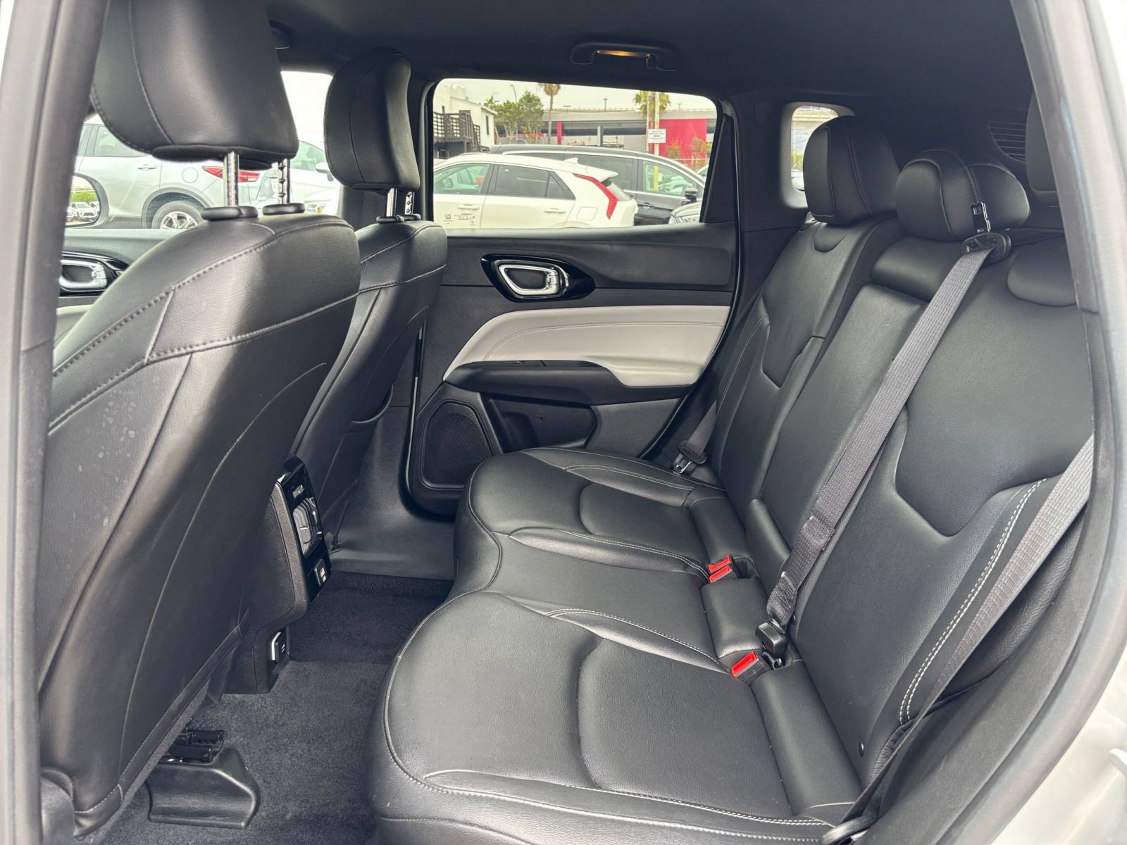 Used 2025 Jeep Compass Limited AWD/4WD image 26