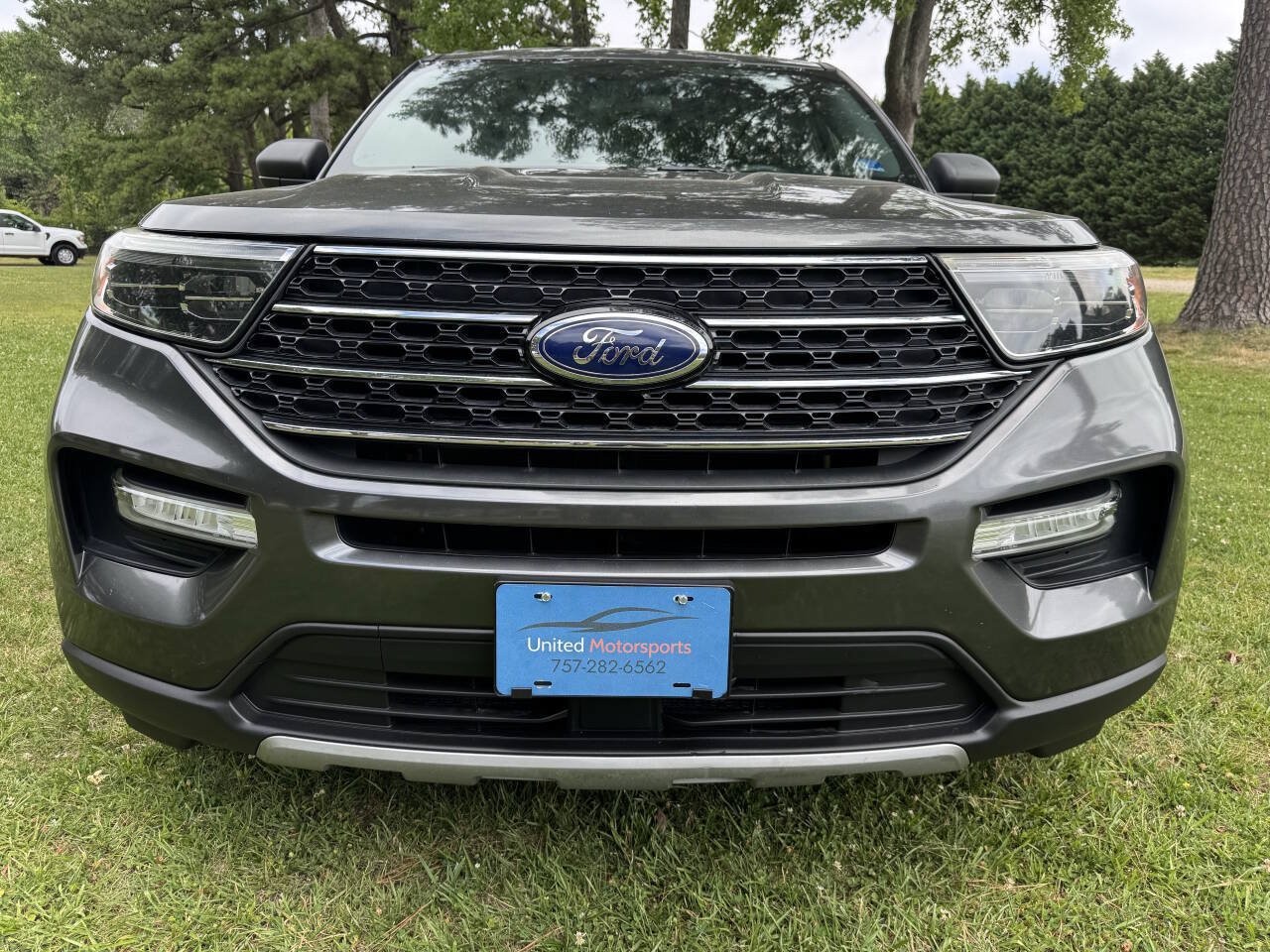 Used 2020 Ford Explorer XLT w/ Equipment Group 202A RWD image 3