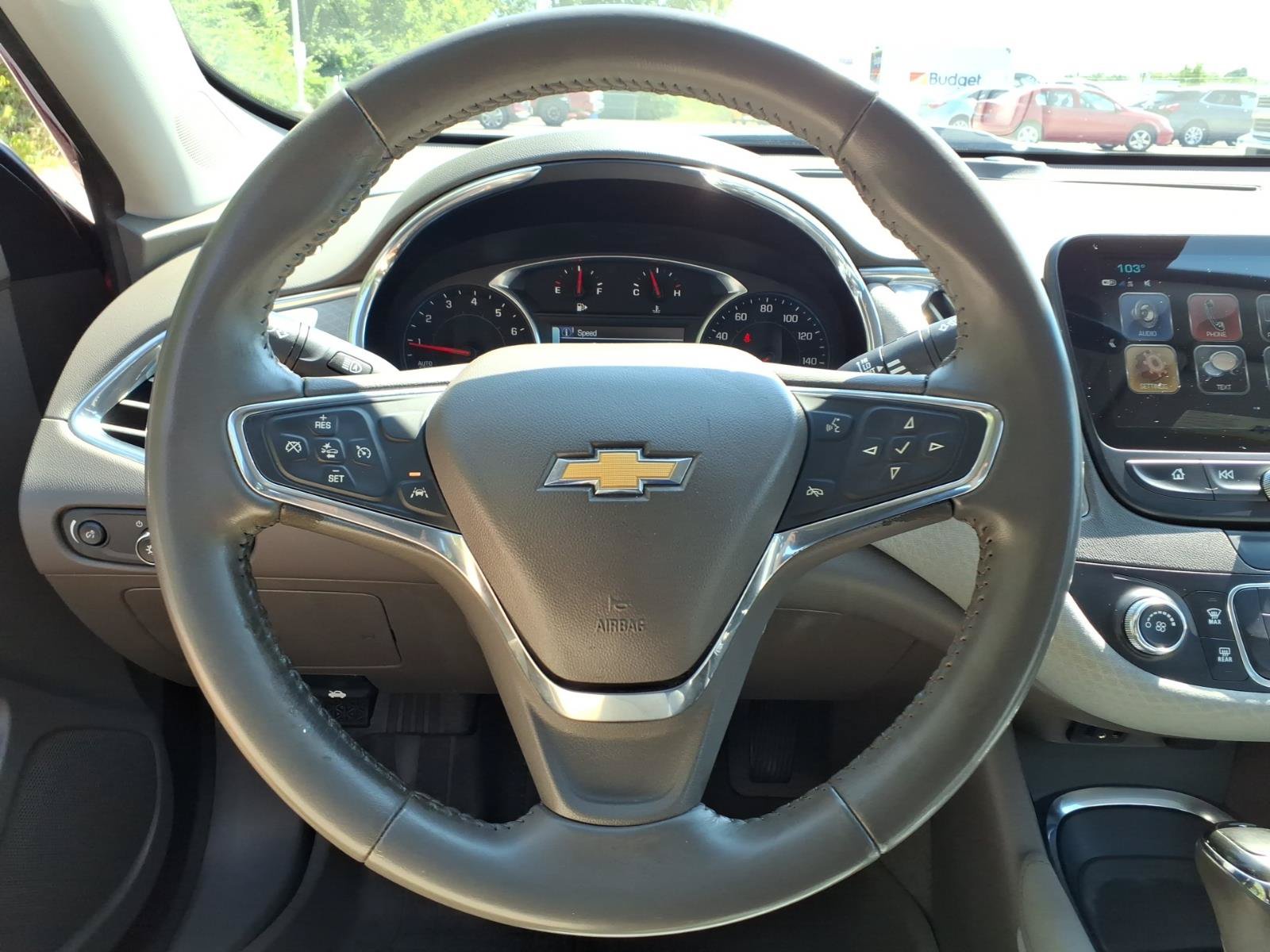 Used 2018 Chevrolet Malibu LT w/ Driver Confidence Package FWD image 19