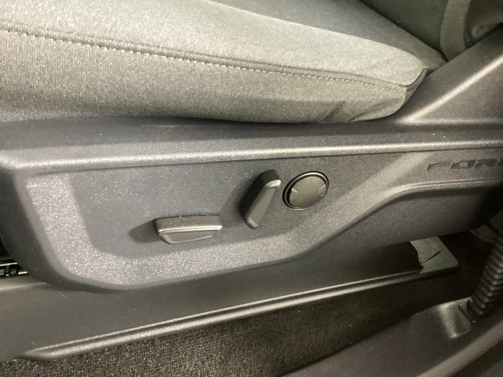 Used 2022 Ford F150 XLT w/ Equipment Group 302A High image 17