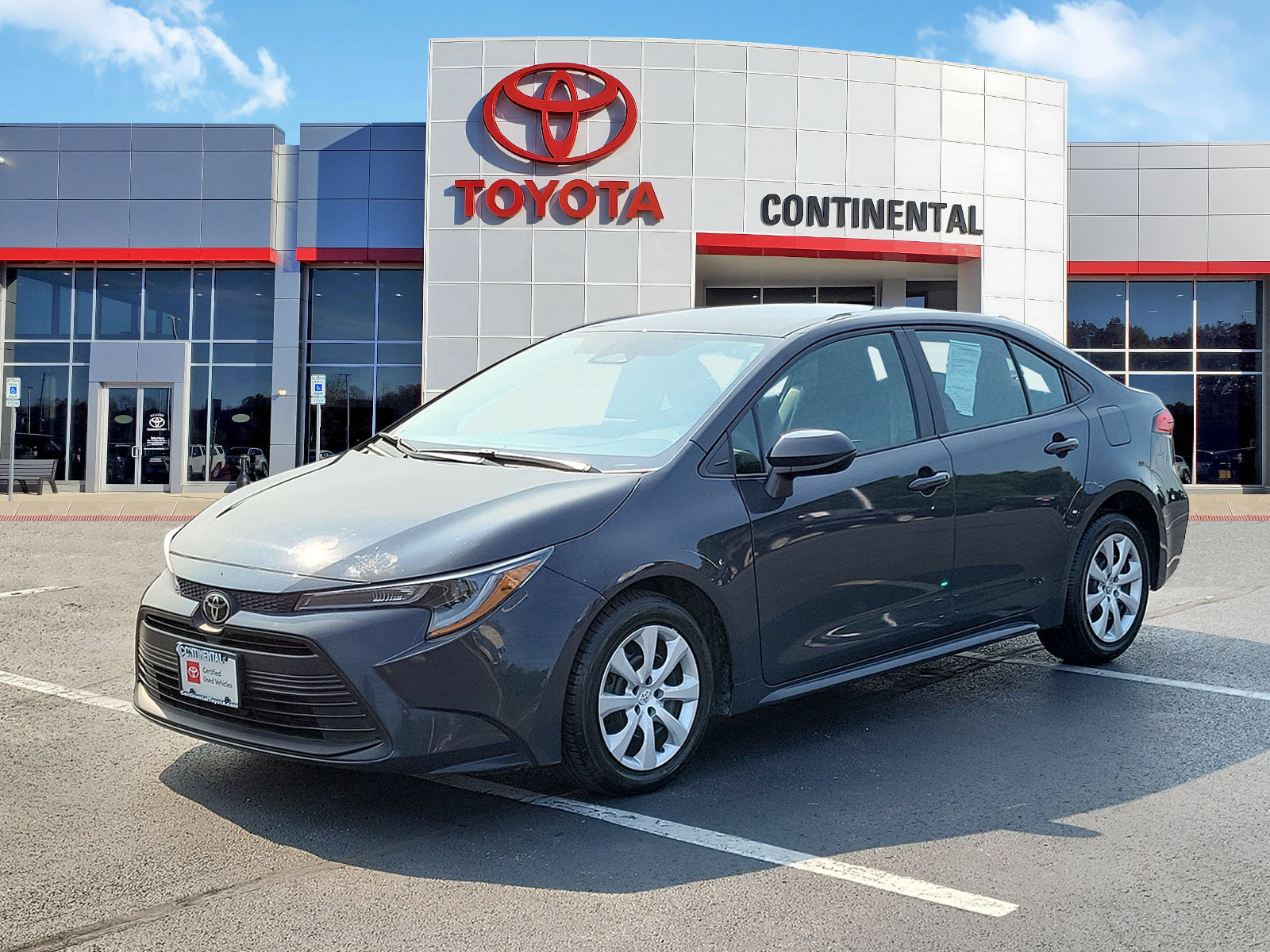 Certified 2025 Toyota Corolla LE FWD image 3