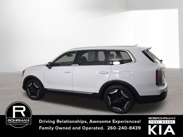 Certified 2024 Kia Telluride EX w/ EX Captain's Chair Package image 12