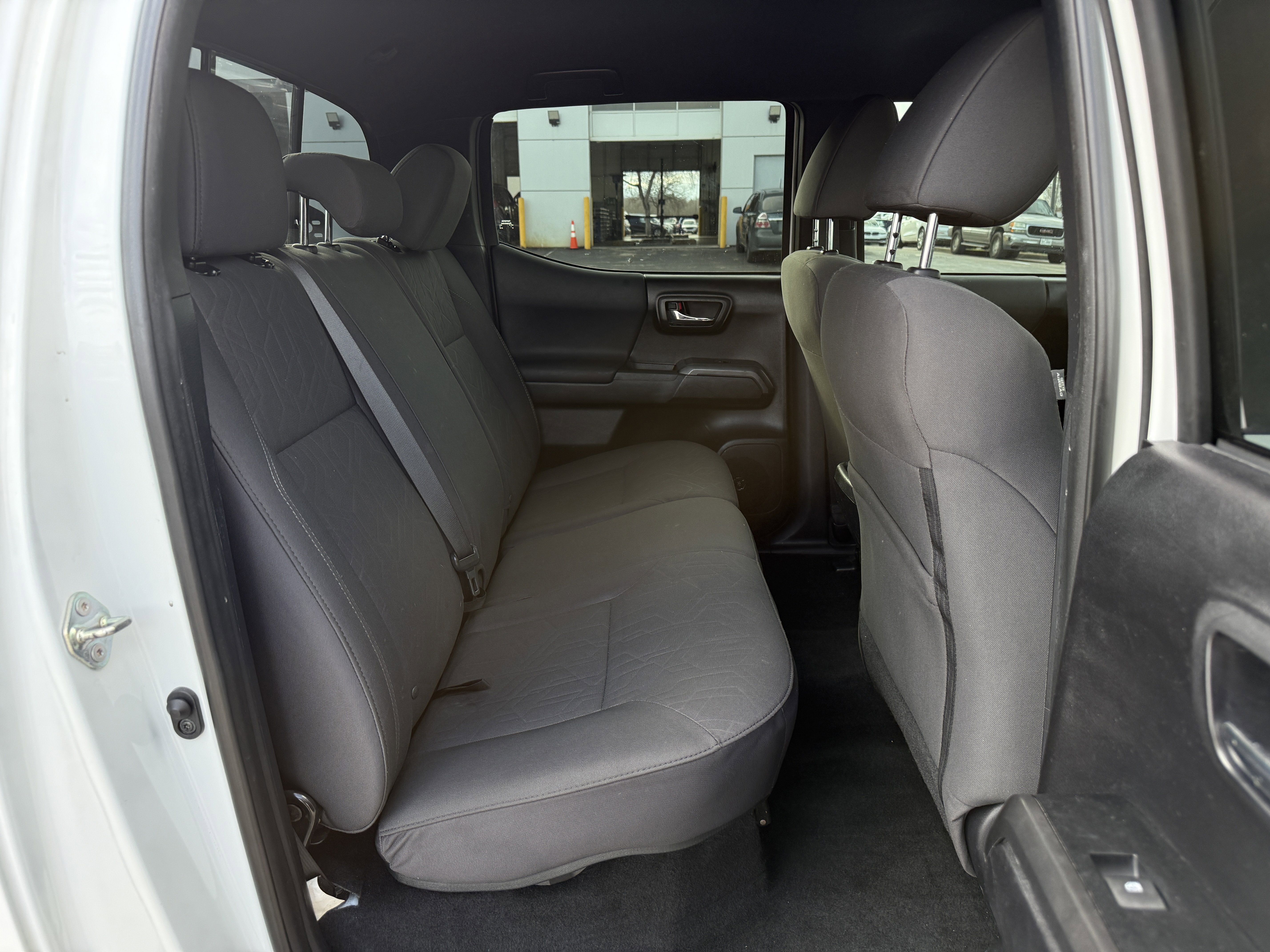 Used 2019 Toyota Tacoma TRD Off-Road w/ Technology Package AWD/4WD image 35