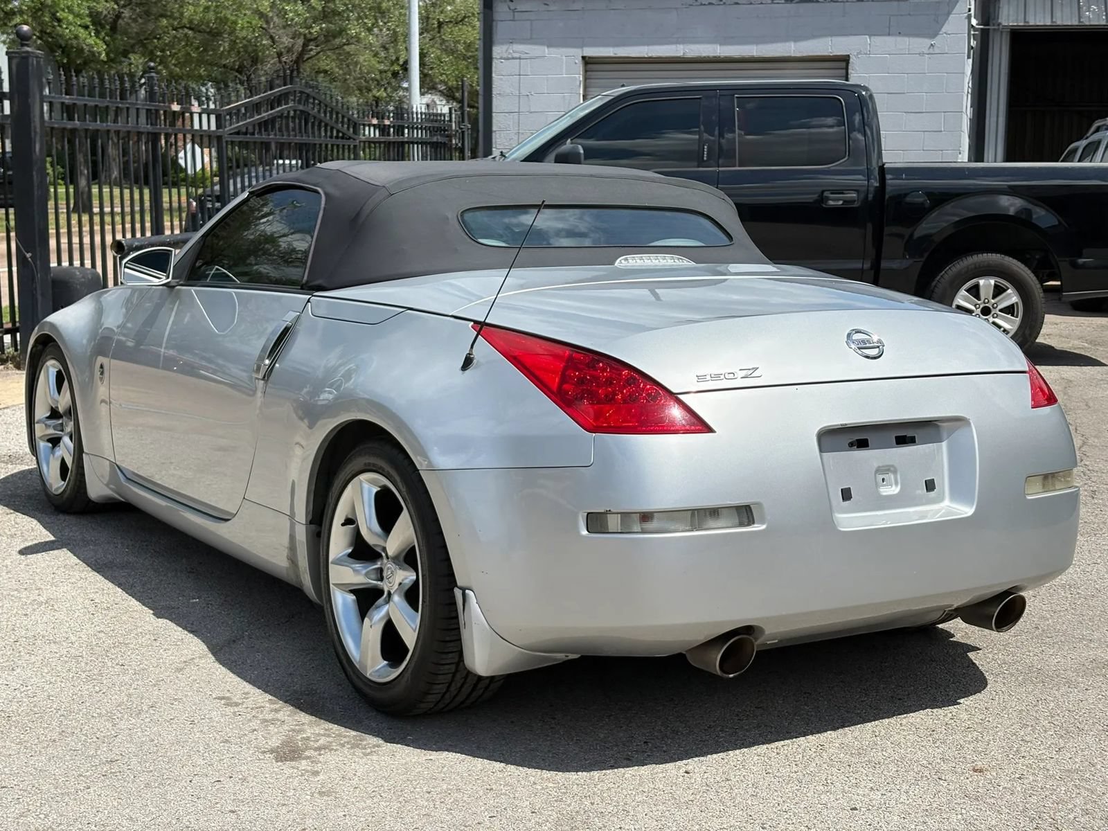 Used 2006 Nissan 350Z Touring RWD image 14