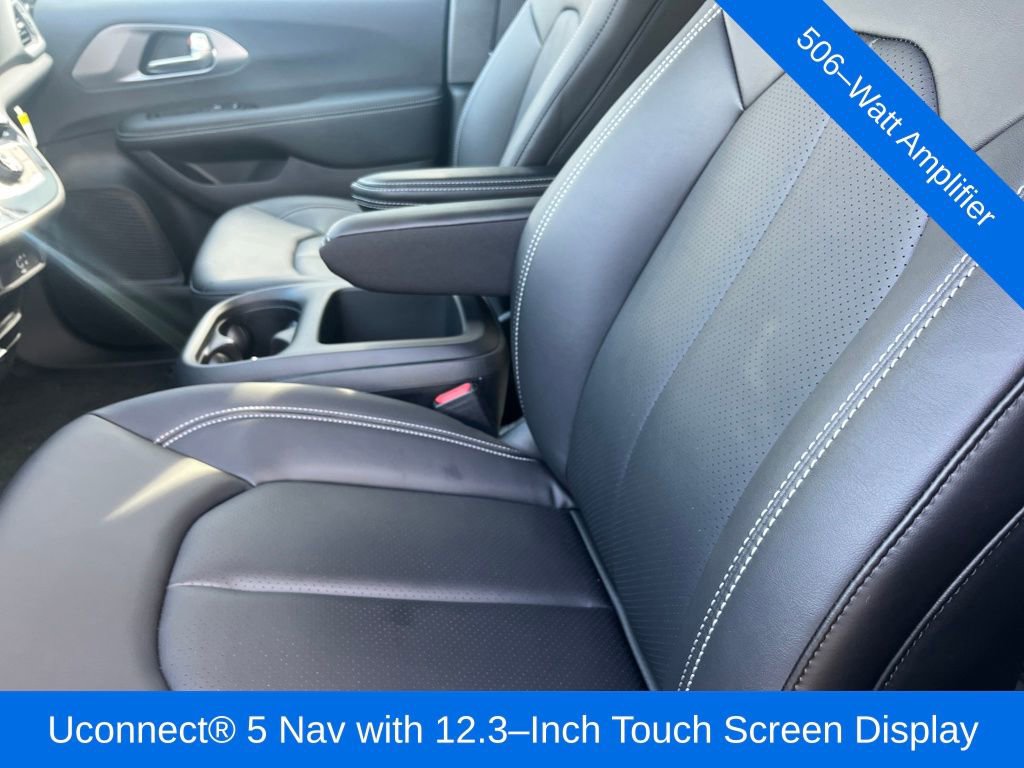 New 2026 Chrysler Pacifica Select image 14