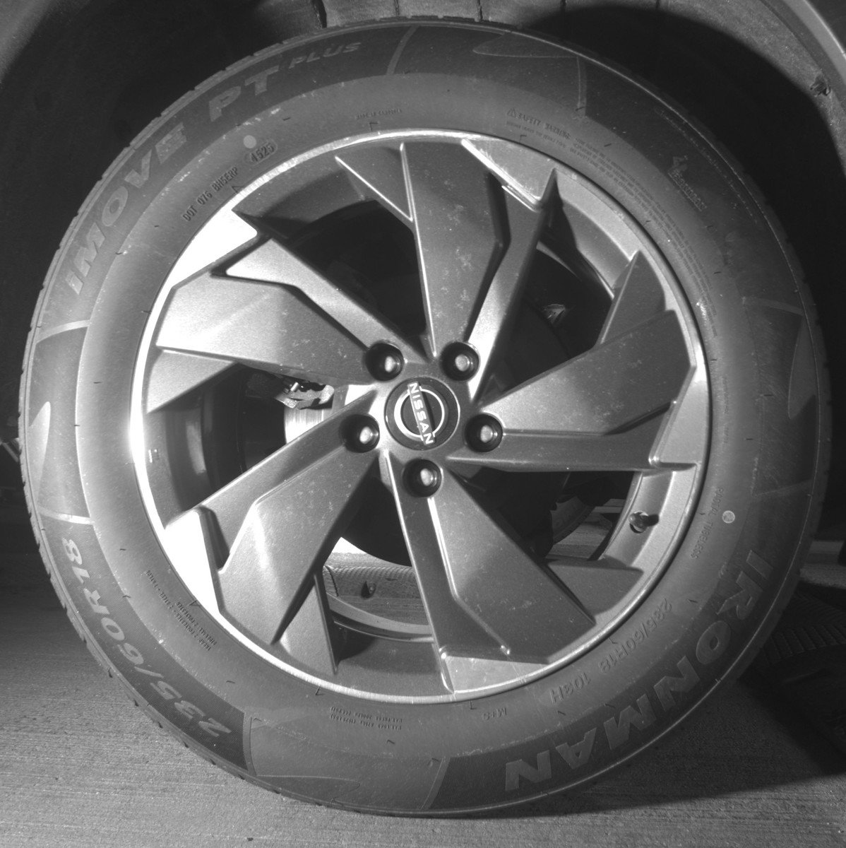 Used 2025 Nissan Rogue SV AWD/4WD image 15