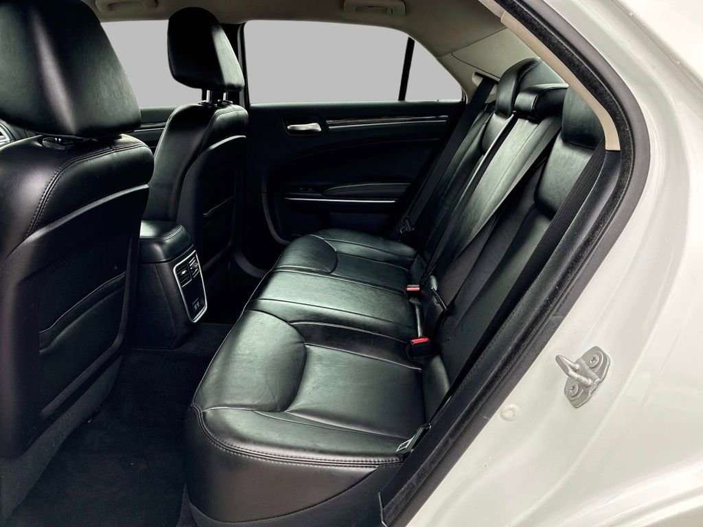 Used 2019 Chrysler 300 Touring w/ Quick Order Package 2EF image 13