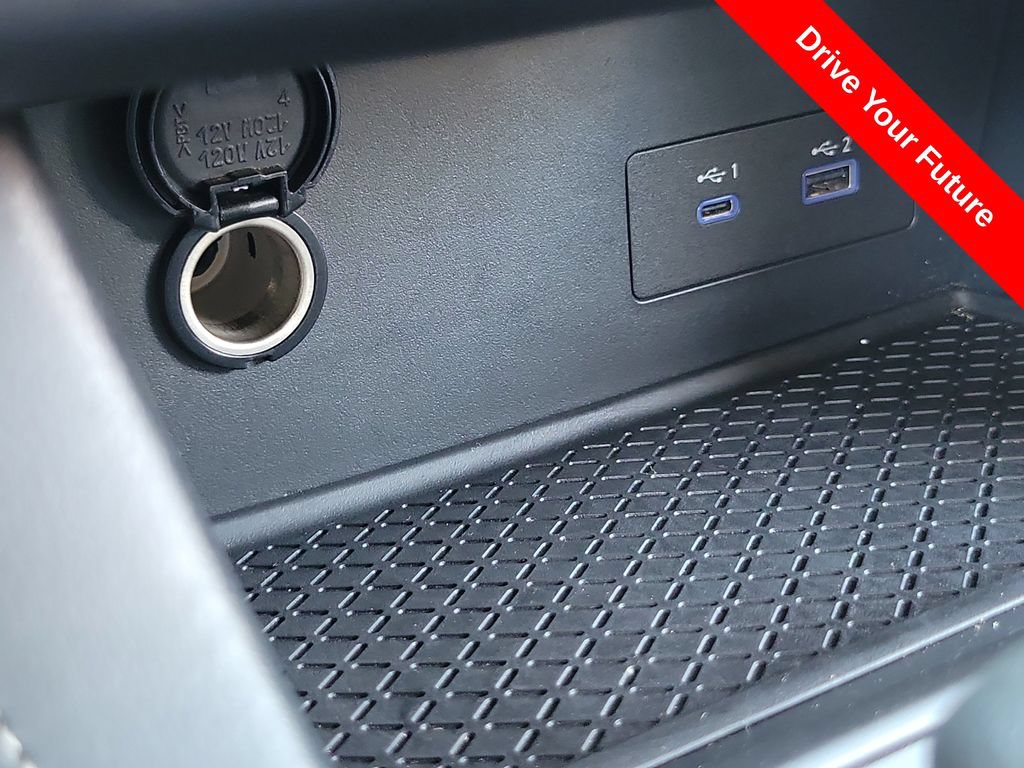 Used 2025 Nissan Pathfinder S FWD image 12