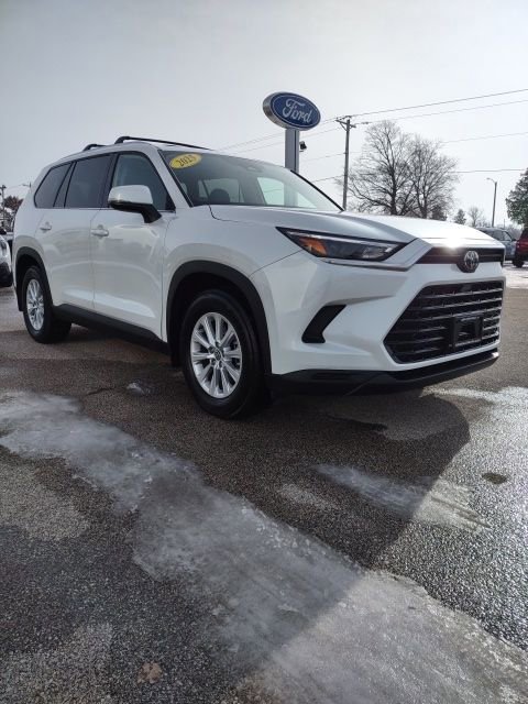 Used 2025 Toyota Grand Highlander AWD image 7
