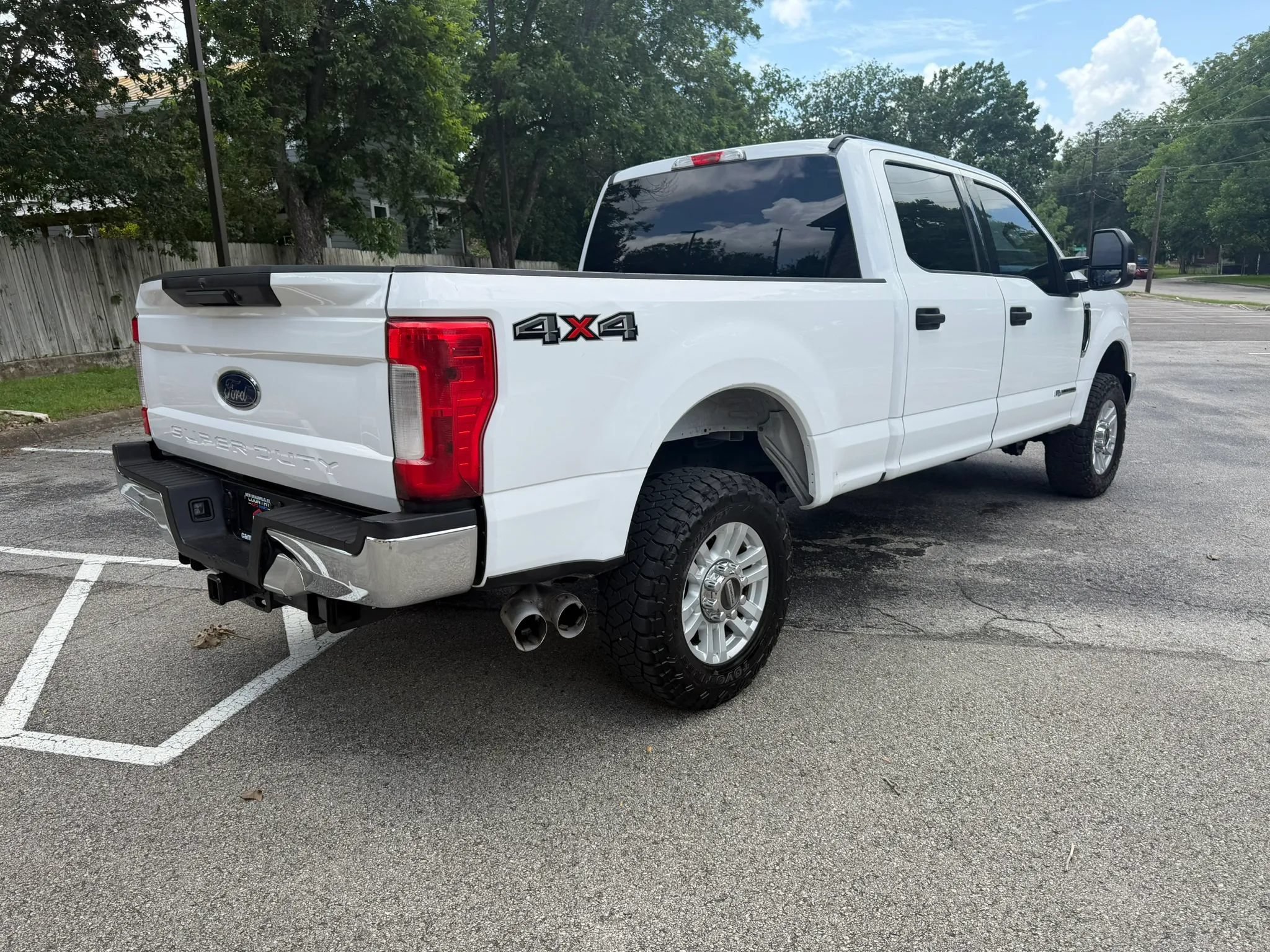 Used 2017 Ford F250 XLT AWD/4WD image 5