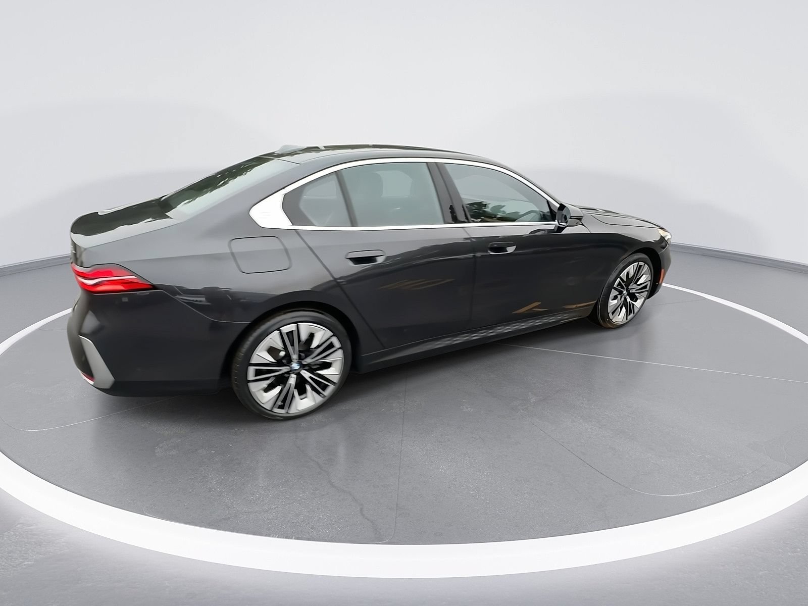 Used 2026 BMW i5 eDrive40 w/ Premium Package AWD/4WD image 8