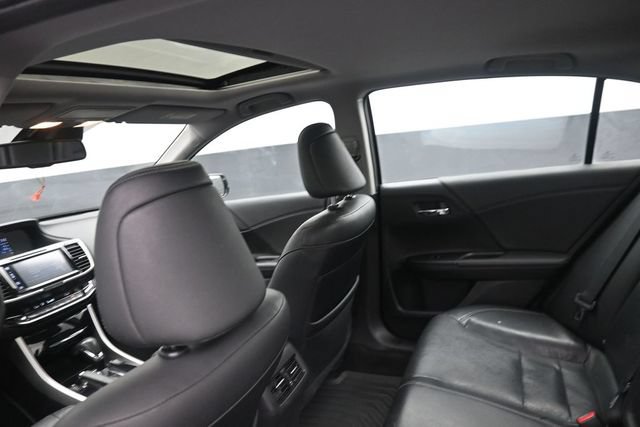 Used 2017 Honda Accord EX-L image 20