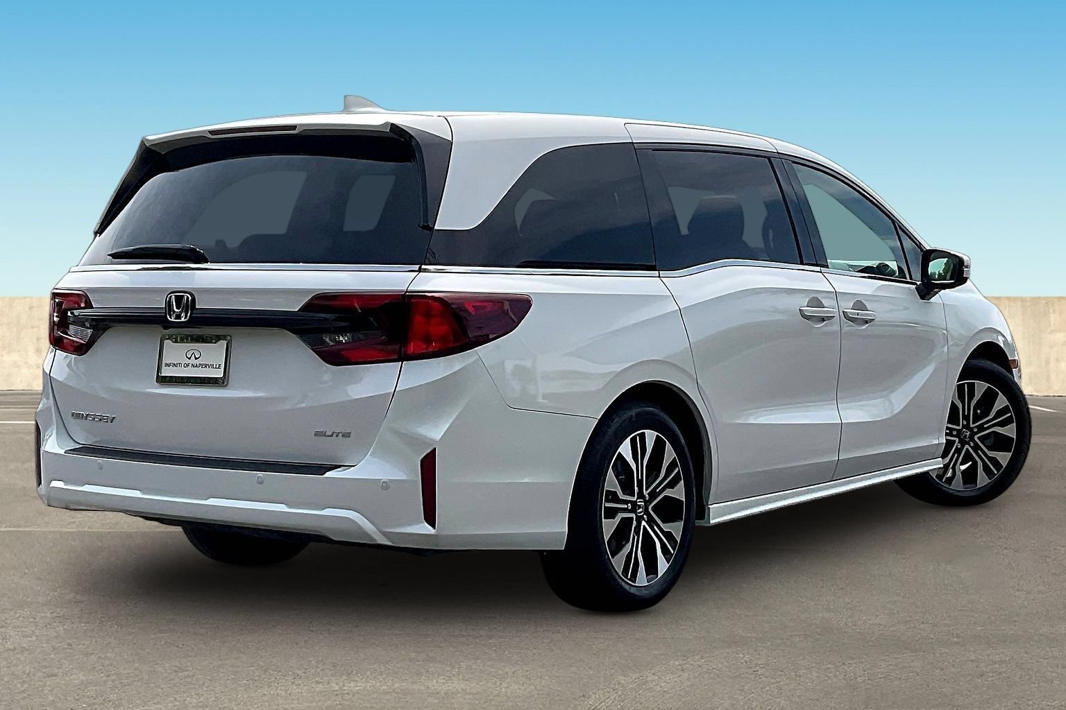 Used 2026 Honda Odyssey Elite image 5