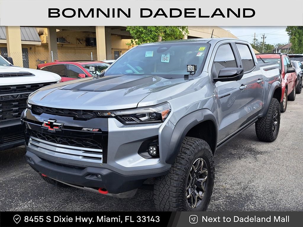 Used 2024 Chevrolet Colorado ZR2 w/ ZR2 Convenience Package III image 2