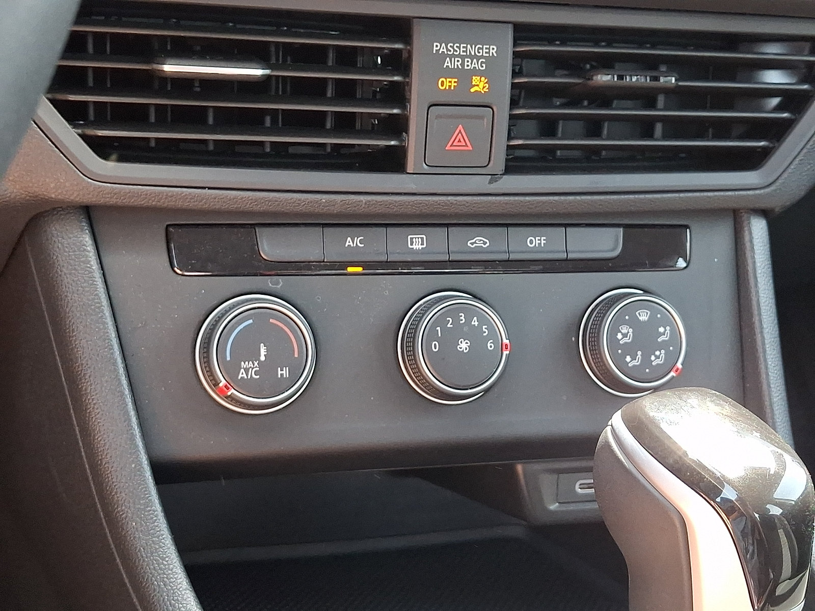 Certified 2024 Volkswagen Jetta S FWD image 15