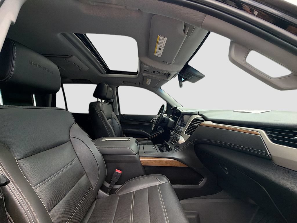Used 2019 GMC Yukon Denali w/ Denali Ultimate Package AWD/4WD image 32