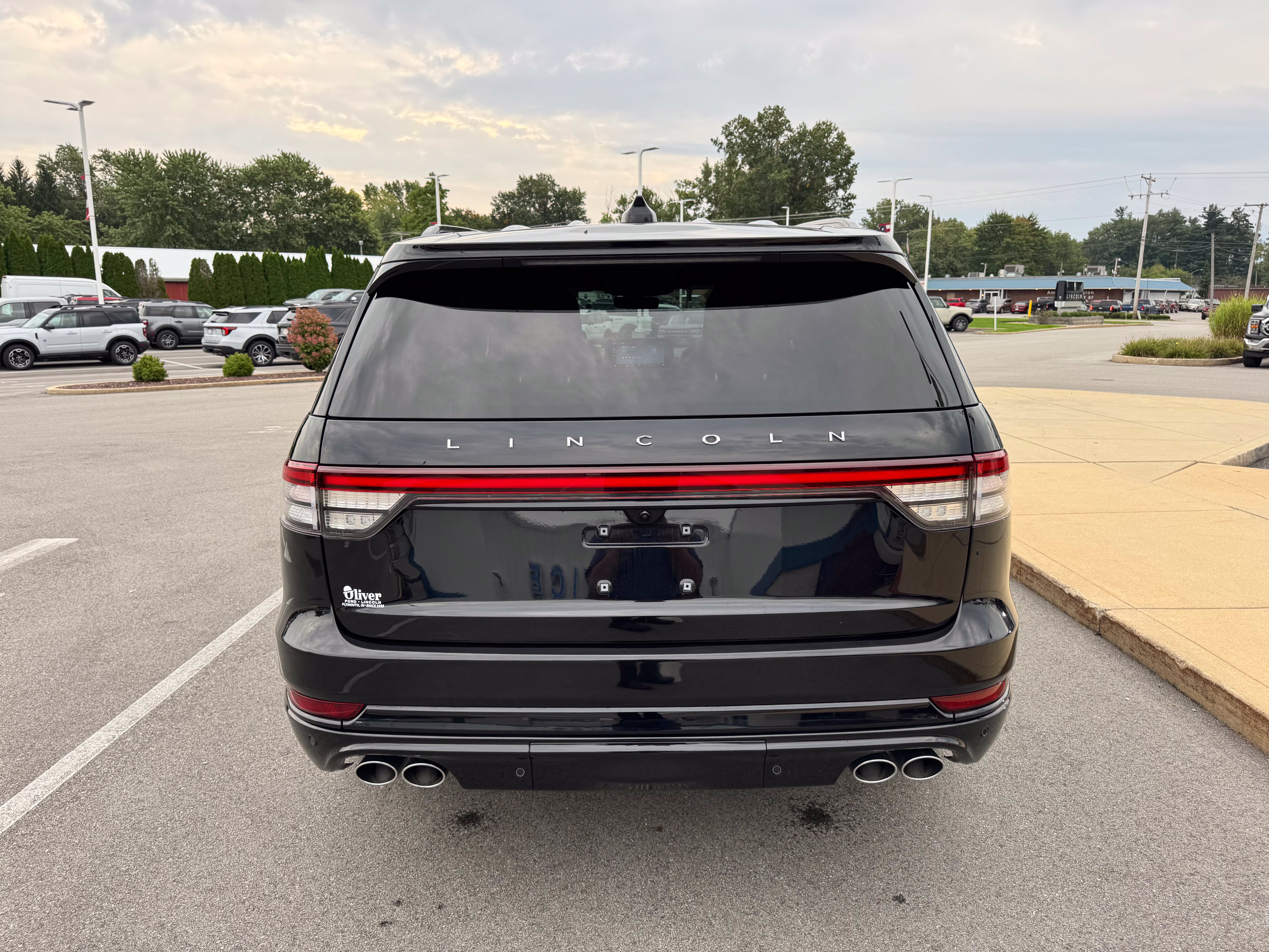 Used 2026 Lincoln Aviator Reserve AWD/4WD image 6