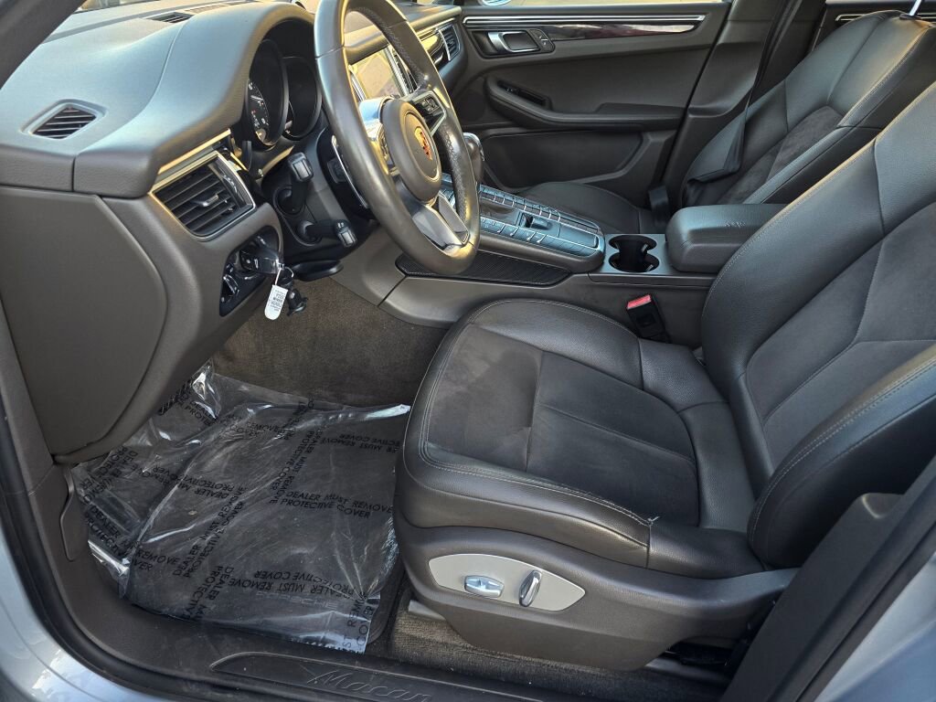 Used 2018 Porsche Macan image 21