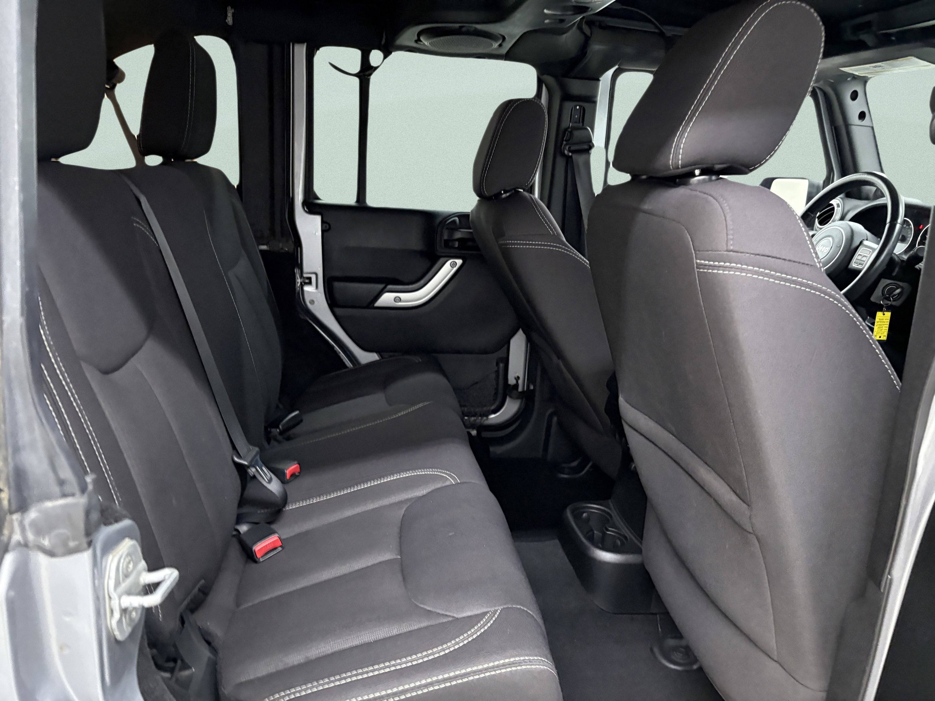 Used 2014 Jeep Wrangler Unlimited Sahara w/ Connectivity Group image 20