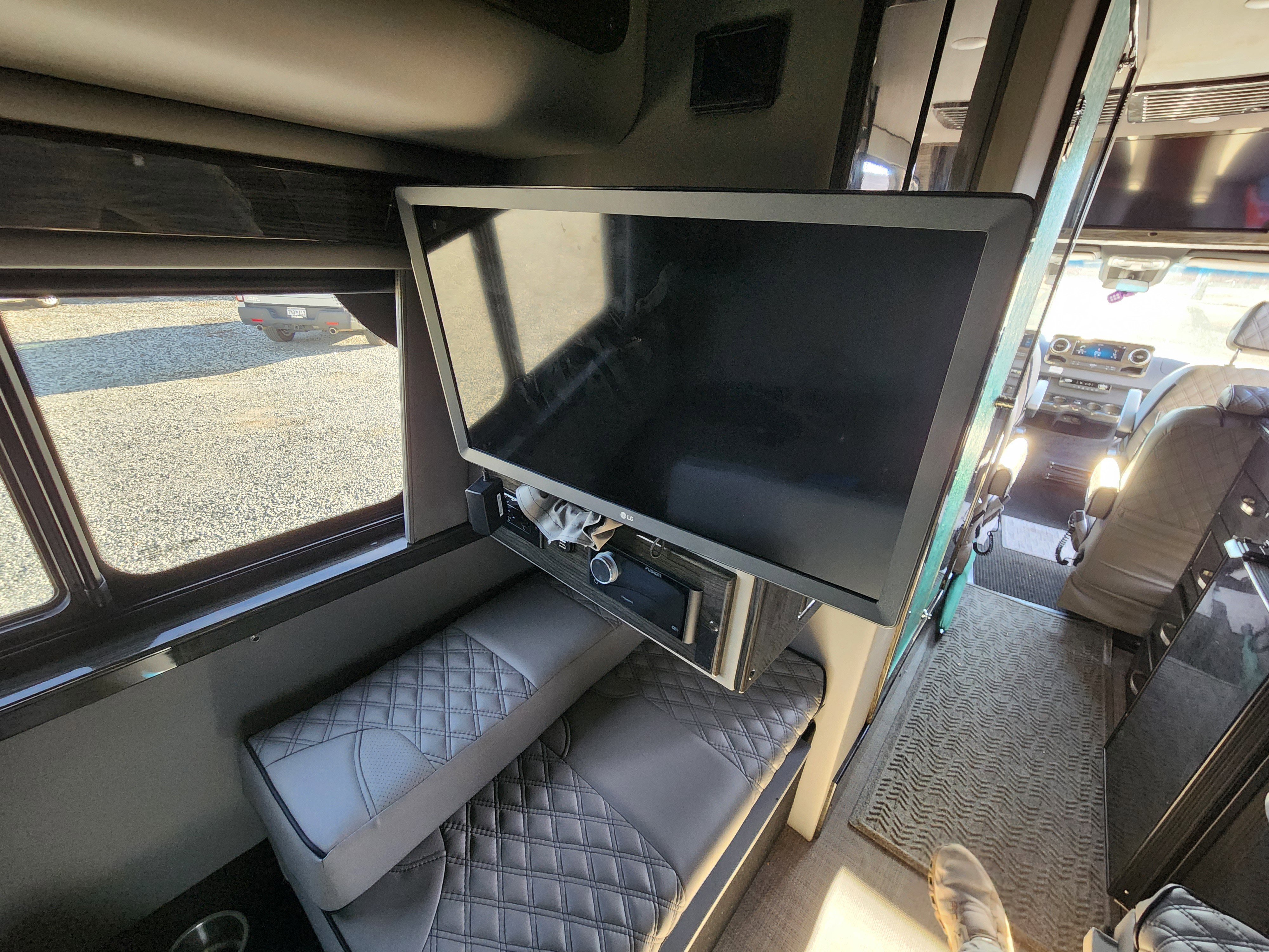 Used 2020 Mercedes-Benz Sprinter 3500 image 32