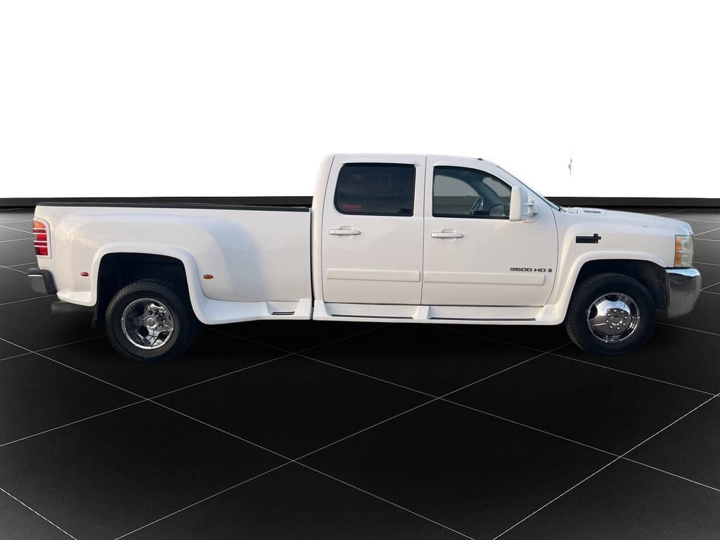 Used 2008 Chevrolet Silverado 3500 LTZ w/ EZ-Lift Tailgate Package image 6