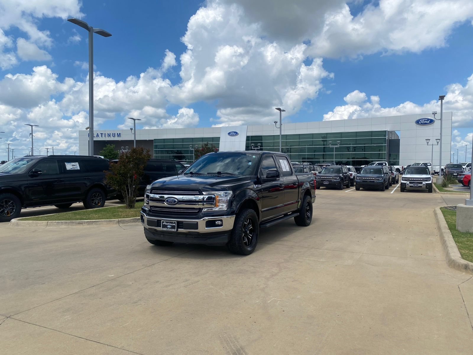 Used 2020 Ford F150 Lariat RWD image 10
