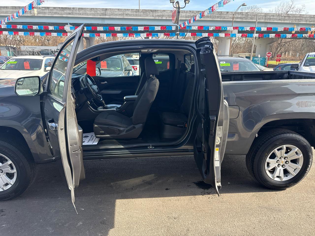 Used 2016 Chevrolet Colorado LT w/ LT Convenience Package image 22