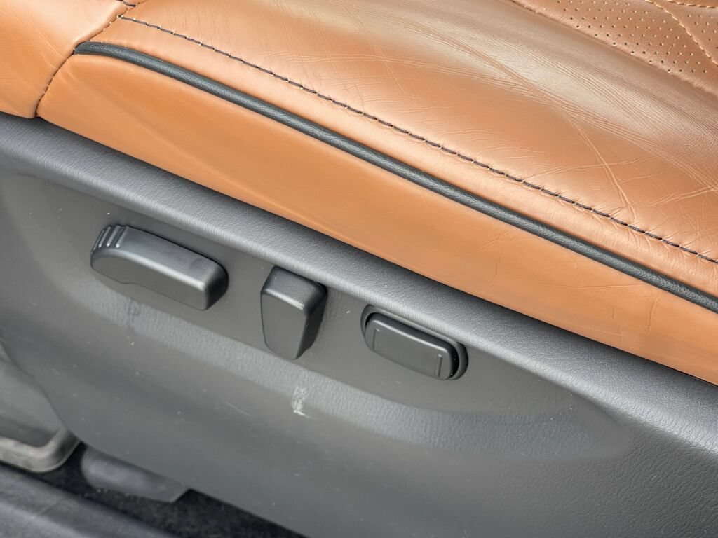 Used 2023 INFINITI QX80 Sensory w/ All-Season Package AWD/4WD image 7