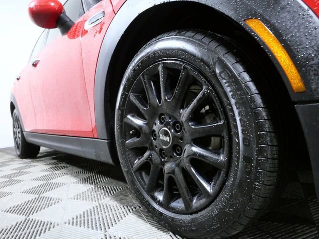 Used 2019 MINI Cooper 4-Door Hardtop image 2