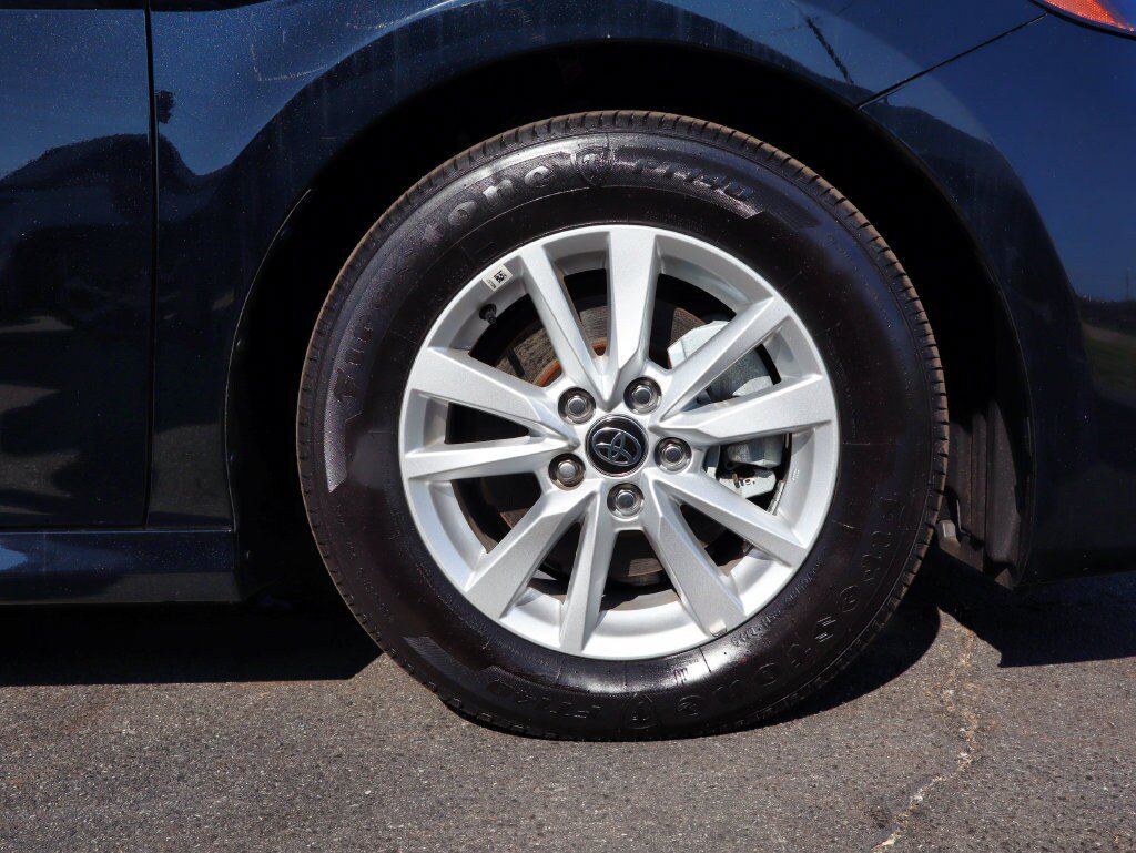 Used 2026 Toyota Camry LE FWD image 64