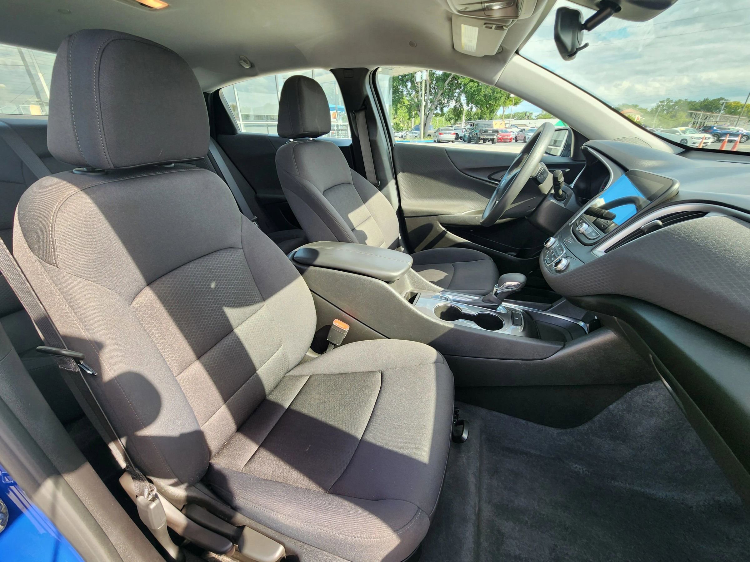 Used 2023 Chevrolet Malibu LT FWD image 9