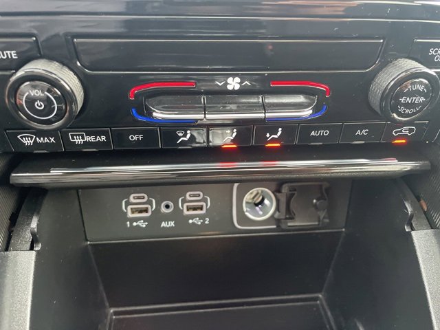 Used 2024 Jeep Grand Cherokee L Laredo image 28