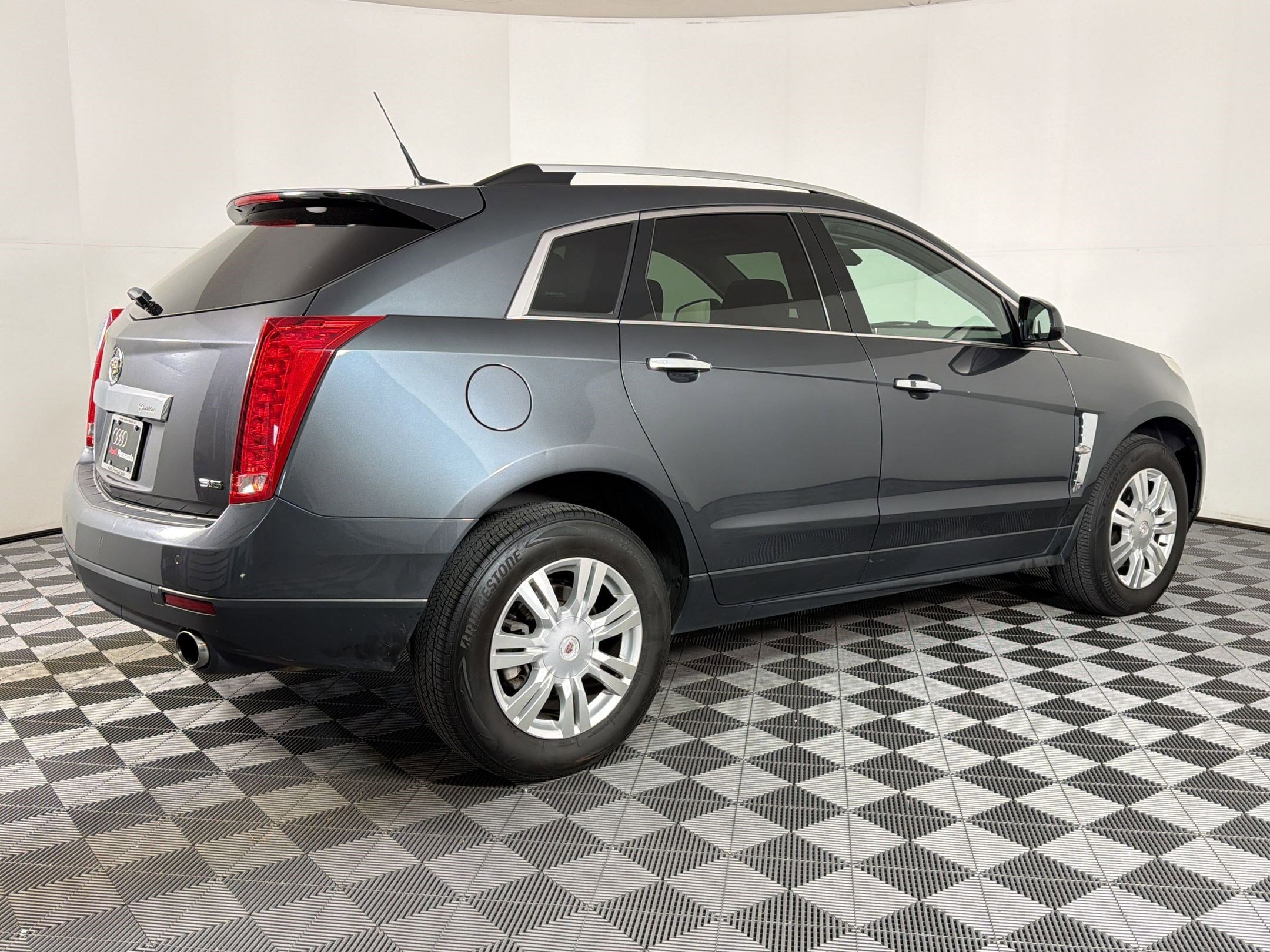 Used 2012 Cadillac SRX Luxury image 7