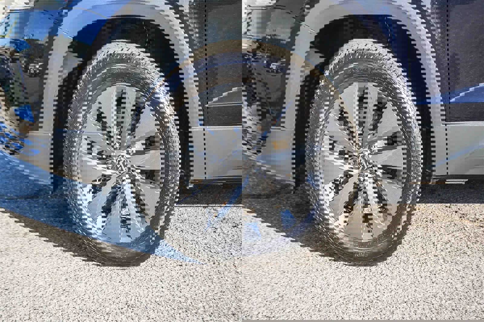 Used 2024 Volkswagen Taos S image 4